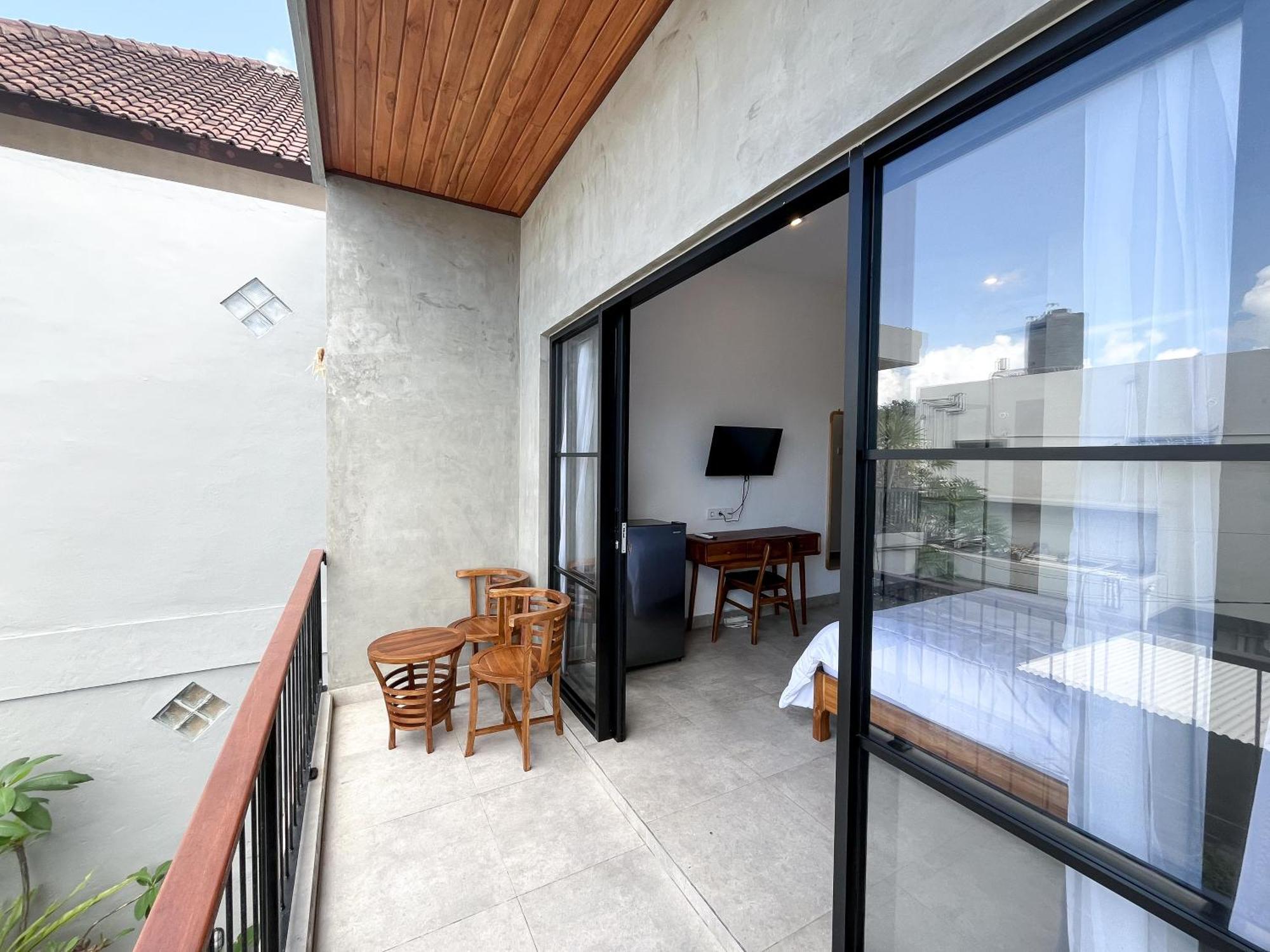 Adi Surya Guest House 세미냑 외부 사진