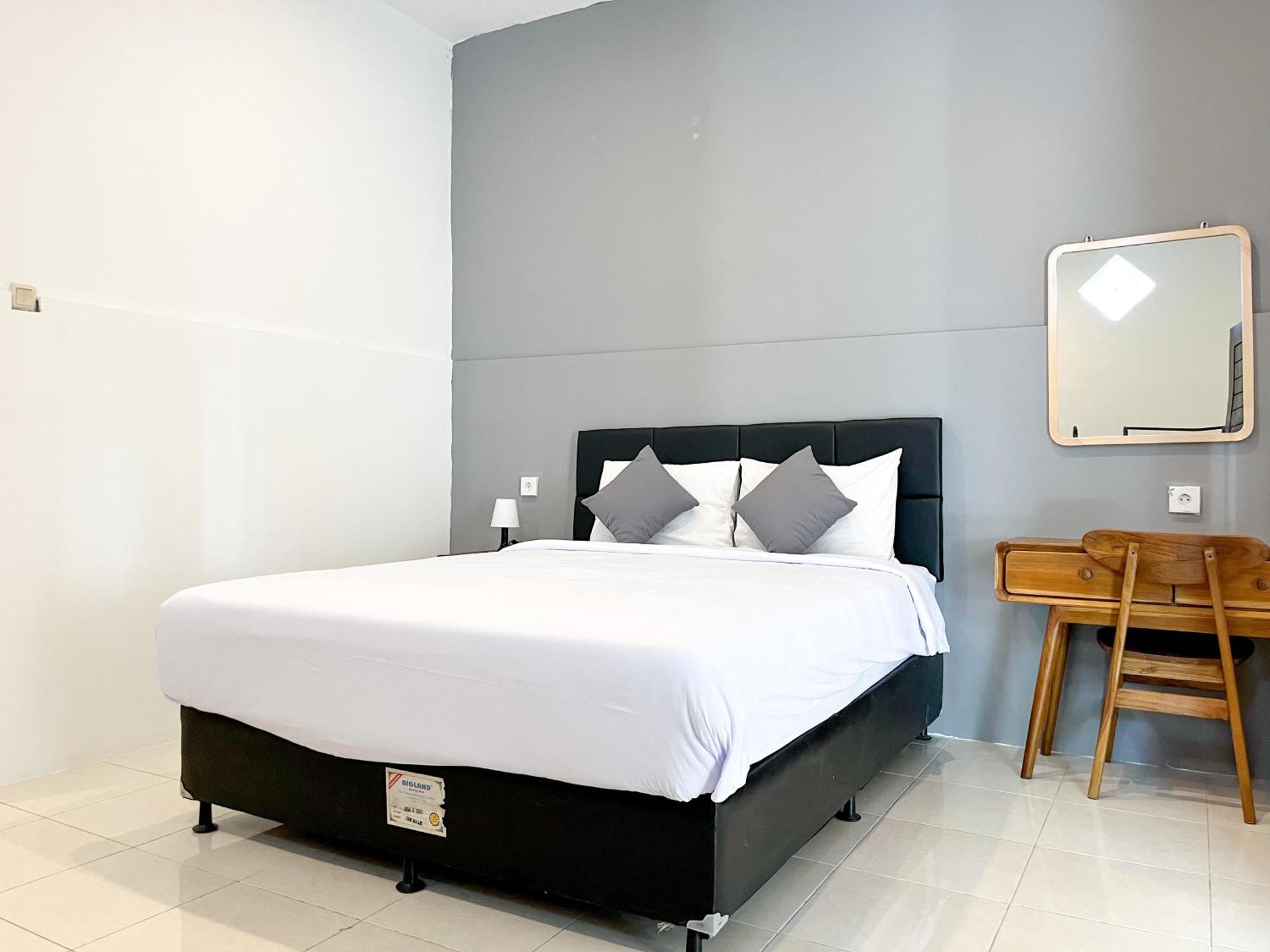 Adi Surya Guest House 세미냑 외부 사진