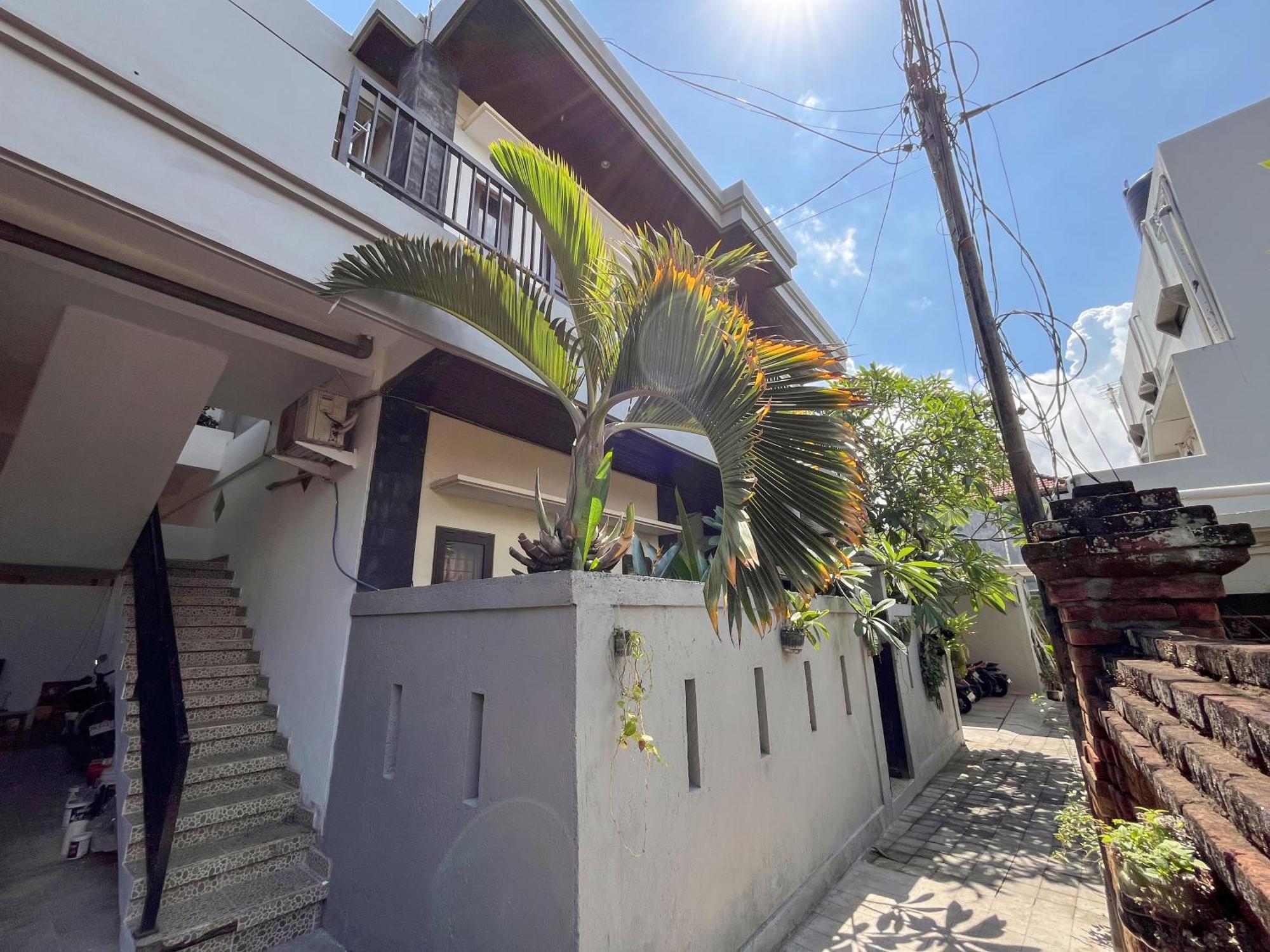 Adi Surya Guest House 세미냑 외부 사진