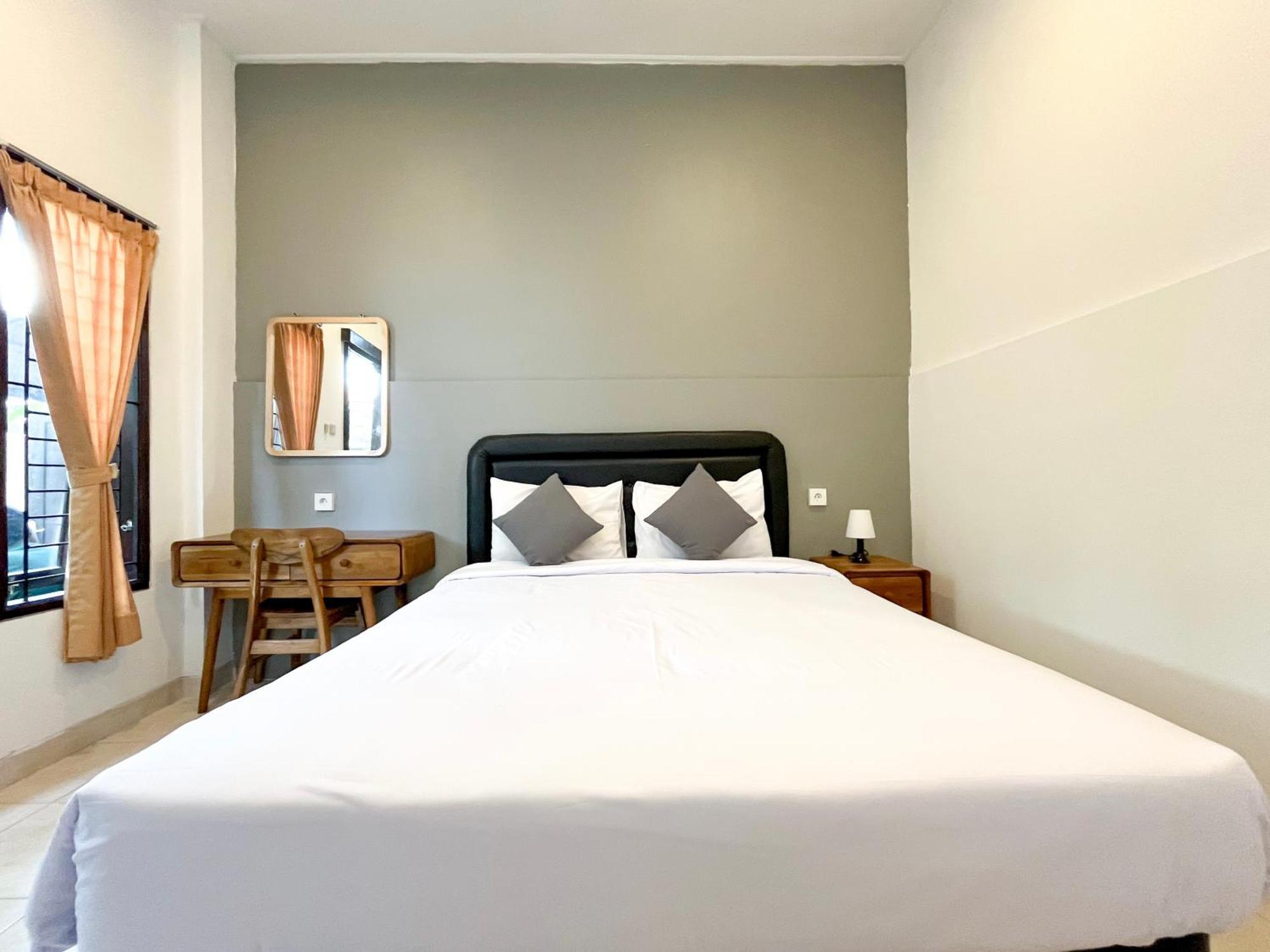 Adi Surya Guest House 세미냑 외부 사진