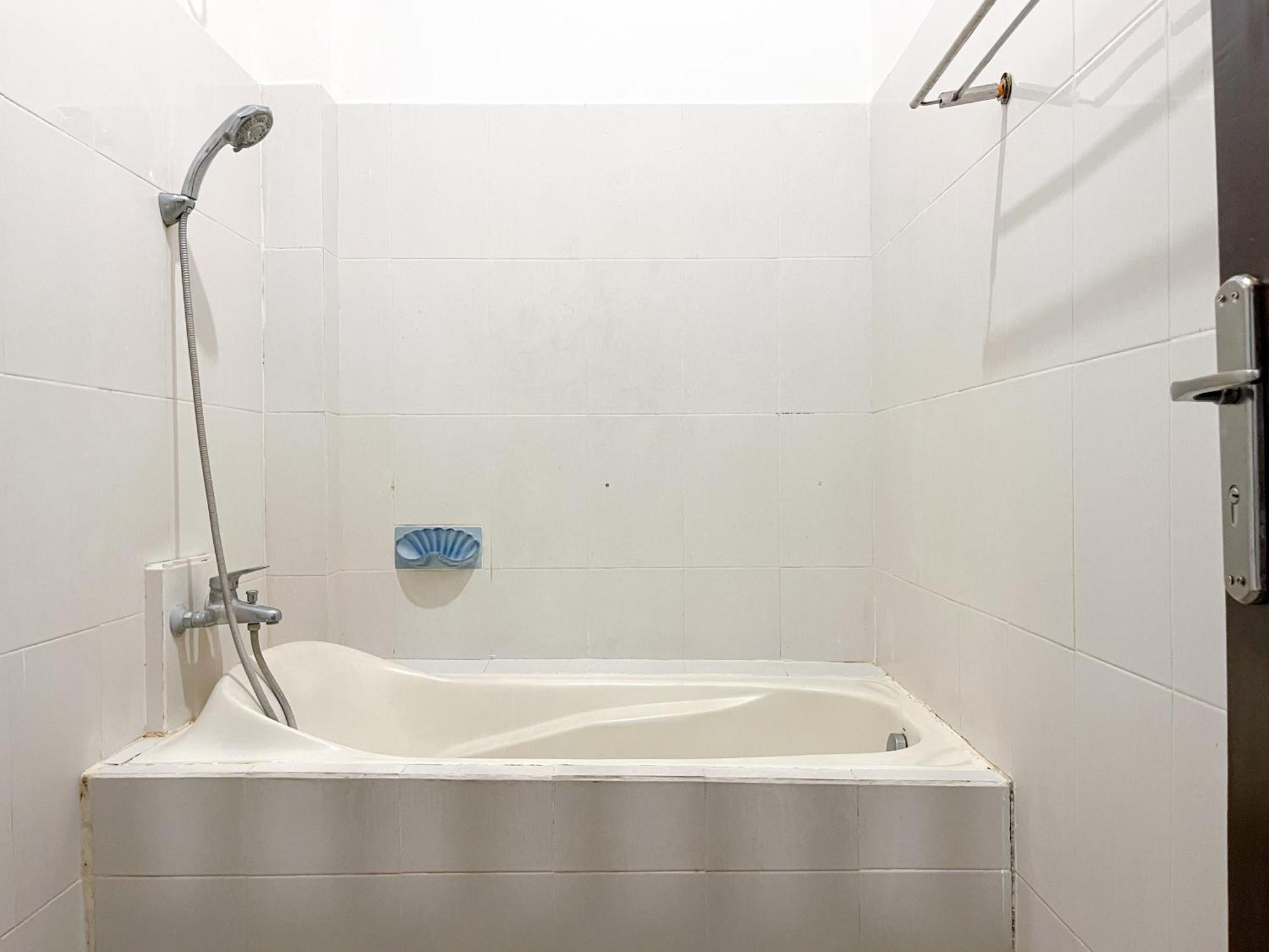 Adi Surya Guest House 세미냑 외부 사진