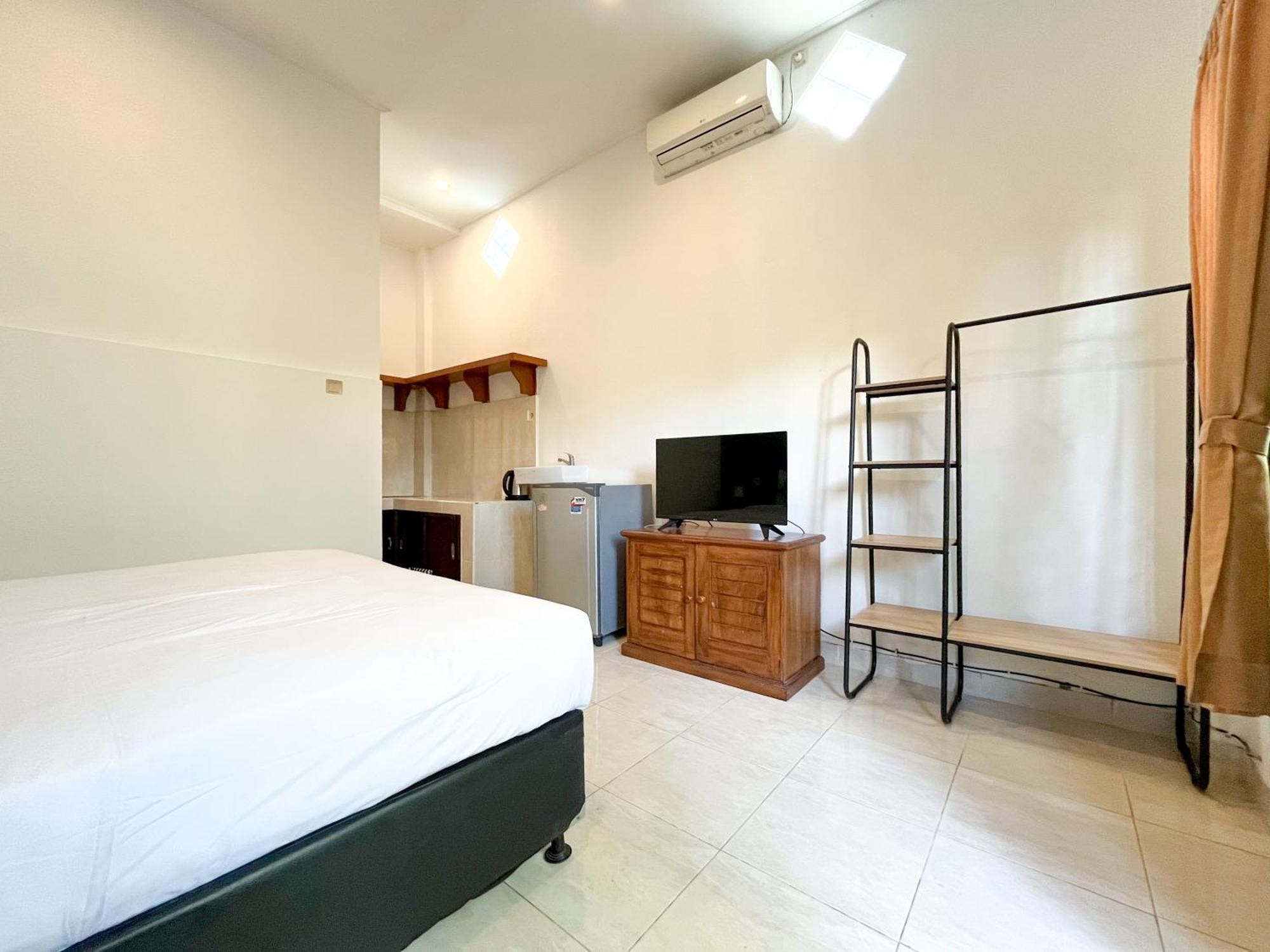 Adi Surya Guest House 세미냑 외부 사진