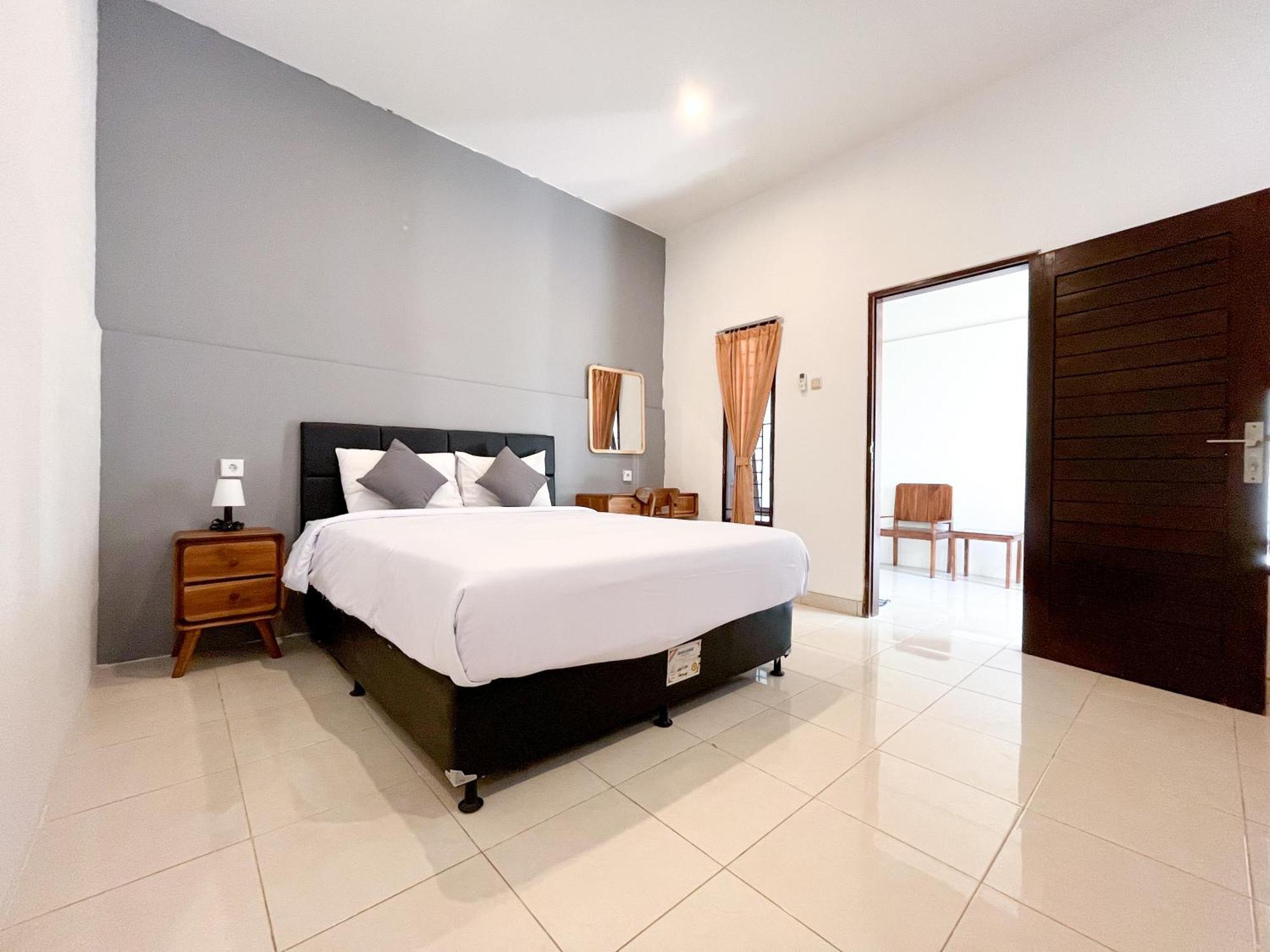 Adi Surya Guest House 세미냑 외부 사진