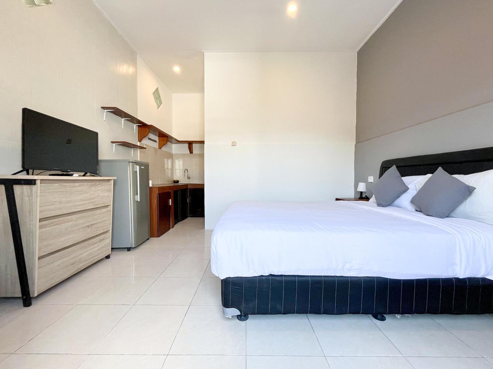 Adi Surya Guest House 세미냑 외부 사진